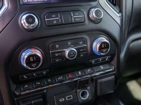 Used 2019 GMC Sierra 1500 AT4 w/ AT4 Premium Package image 22