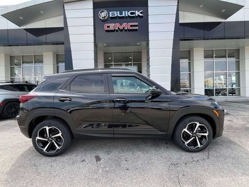 Certified 2022 Chevrolet TrailBlazer RS FWD image 2