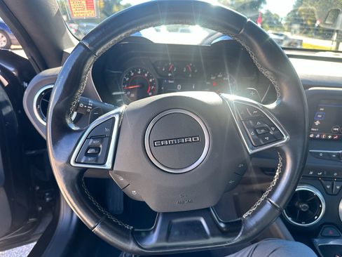 Used 2023 Chevrolet Camaro LT image 8