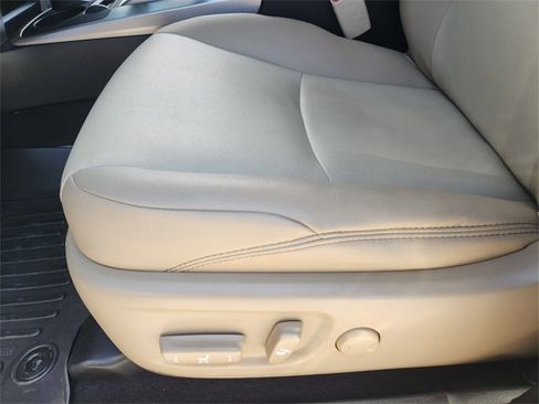 Used 2022 Toyota 4Runner SR5 Premium image 24