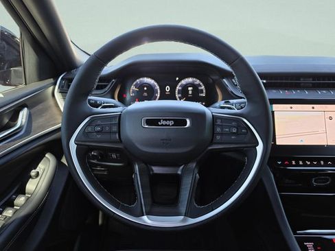 New 2026 Jeep Grand Cherokee Altitude AWD/4WD image 19