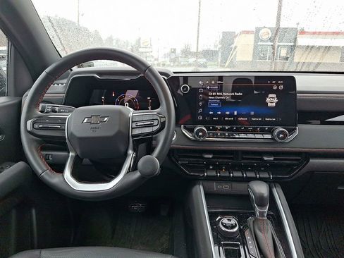 Used 2023 Chevrolet Colorado Z71 w/ Z71 Convenience Package 2 image 13