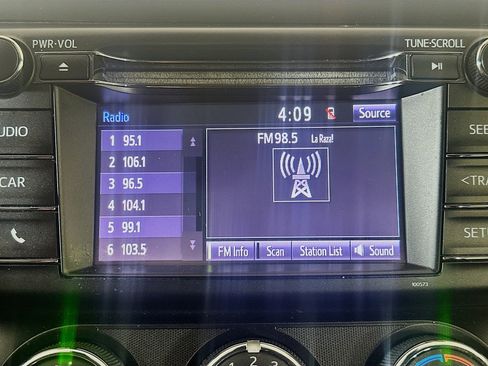 Used 2018 Toyota RAV4 LE w/ Carpet Mat Package FWD image 19