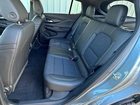 Used 2025 Buick Envista Preferred FWD image 14