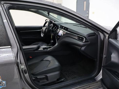 Used 2020 Toyota Camry SE FWD image 28