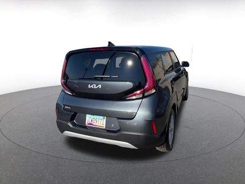 Used 2025 Kia Soul LX w/ LX Technology Package image 14