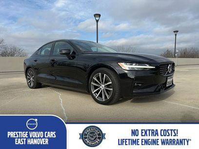 Used 2021 Volvo S60 T5 Momentum
