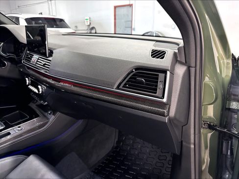 Used 2024 Audi SQ5 Prestige w/ Prestige Package AWD/4WD image 17