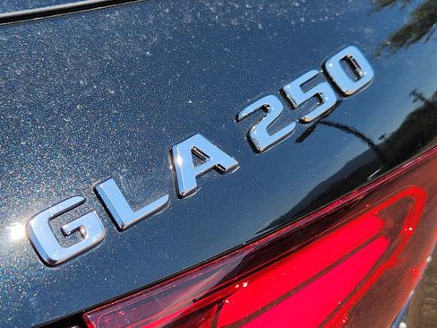 New 2026 Mercedes-Benz GLA 250 4MATIC image 11