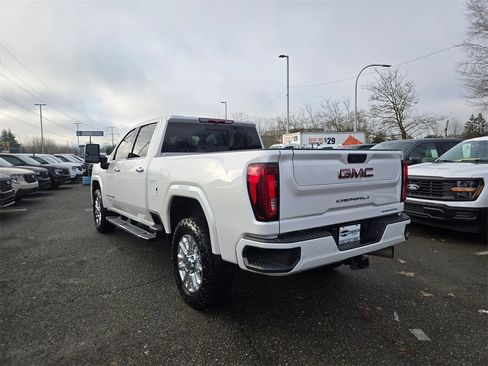 Used 2023 GMC Sierra 3500 Denali image 7