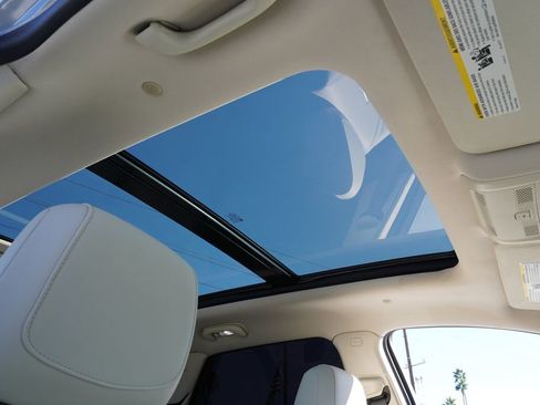 Used 2020 Cadillac XT5 Premium Luxury image 13