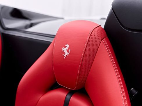 Used 2022 Ferrari F8 Tributo RWD image 53