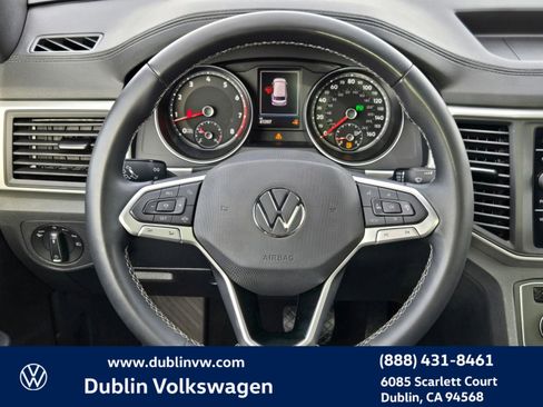 Used 2021 Volkswagen Atlas Cross Sport SE w/ Panoramic Sunroof Package image 14
