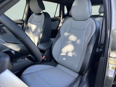 New 2026 Volkswagen Tiguan SE R-Line FWD image 11