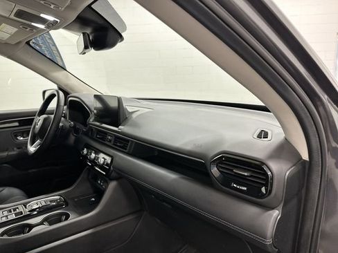 Used 2025 Honda Pilot EX-L image 28