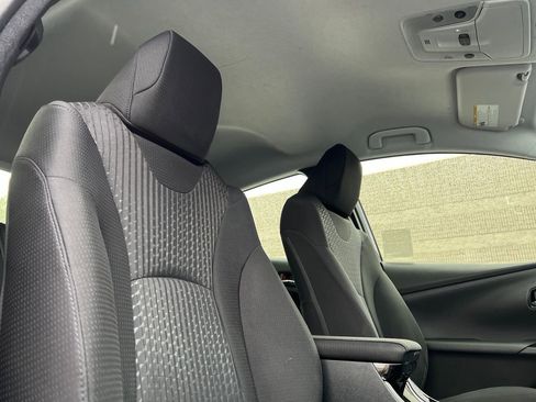 Certified 2018 Toyota Prius Three image 20