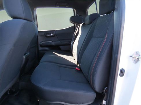 Used 2020 Toyota Tacoma TRD Sport image 20