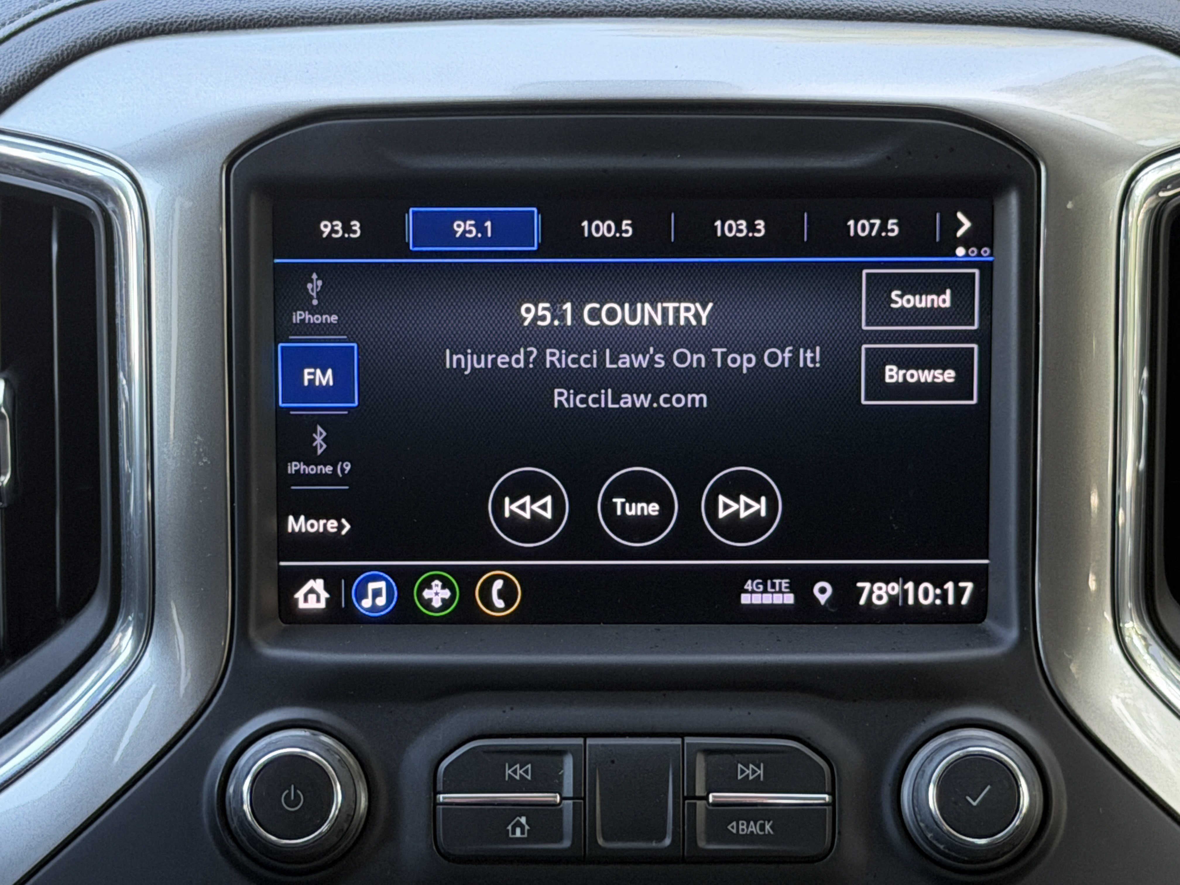 Used 2021 Chevrolet Silverado 1500 RST AWD/4WD image 29