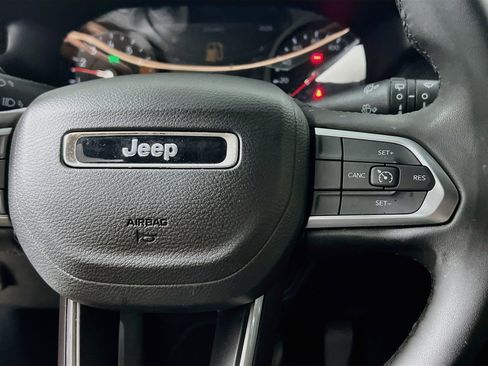 Used 2024 Jeep Compass Latitude w/ Convenience Group AWD/4WD image 19