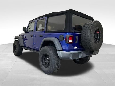 Used 2018 Jeep Wrangler Unlimited Sport S AWD/4WD image 3