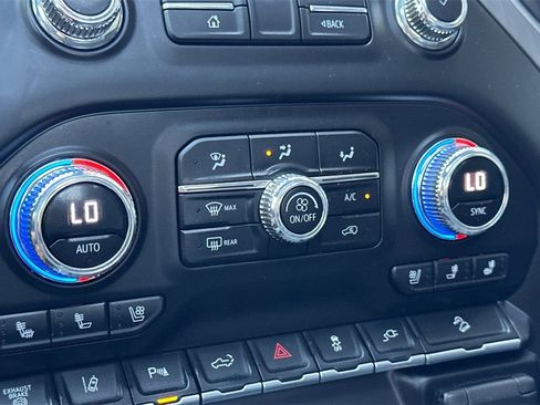 Used 2023 GMC Sierra 2500 Denali w/ Denali Ultimate Package image 21