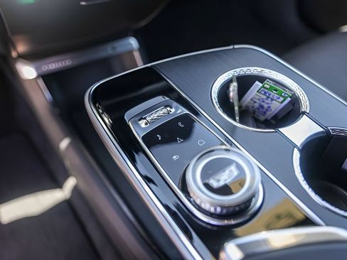 Certified 2024 Cadillac Lyriq Luxury AWD/4WD image 17