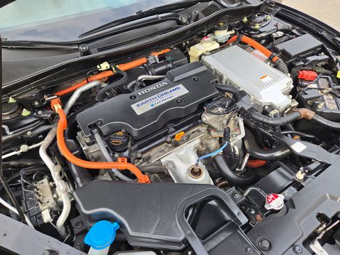 Used 2015 Honda Accord Hybrid Sedan image 51