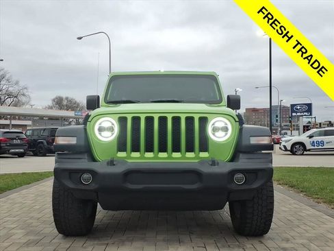 Used 2018 Jeep Wrangler Unlimited Sport S image 2