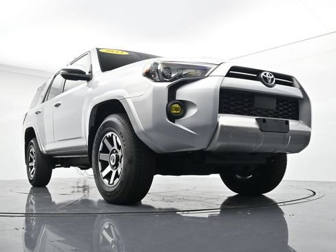 Used 2023 Toyota 4Runner TRD Off-Road Premium AWD/4WD image 32