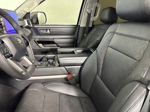 Used 2024 Toyota Tundra Limited AWD/4WD image 9