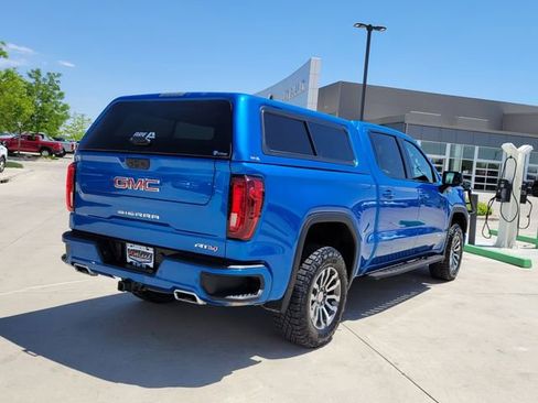 Used 2023 GMC Sierra 1500 AT4 w/ AT4 Premium Package AWD/4WD image 3