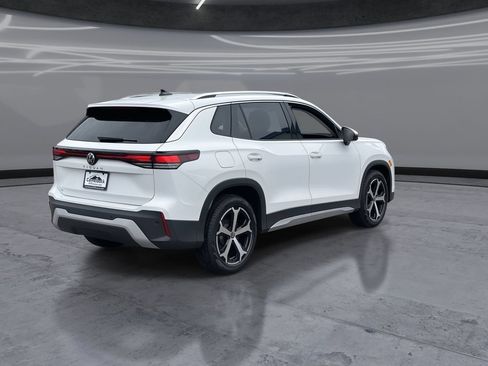 New 2026 Volkswagen Tiguan SE FWD image 5