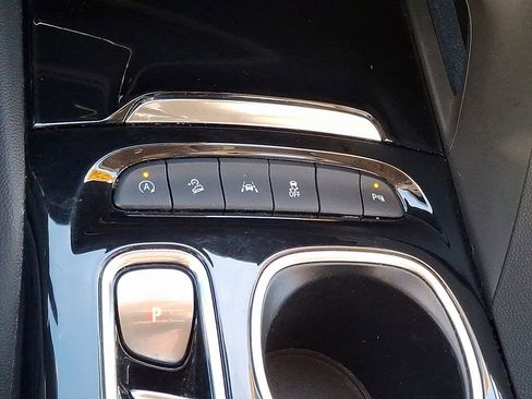 Used 2023 Buick Envision Essence image 24