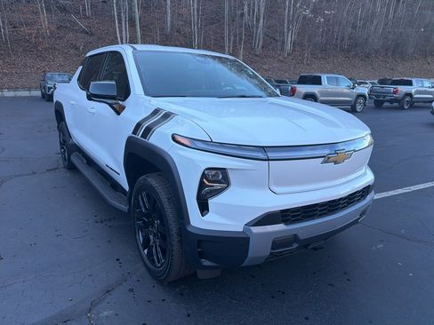 New 2026 Chevrolet Silverado EV LT image 5