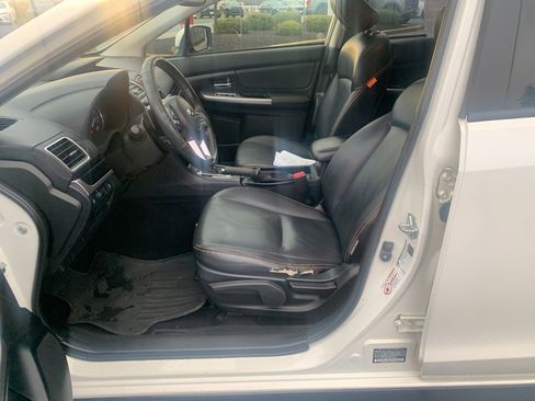 Used 2016 Subaru Crosstrek 2.0i Limited image 11