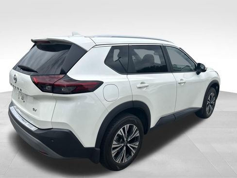Used 2023 Nissan Rogue SV w/ SV Premium B Package FWD image 5