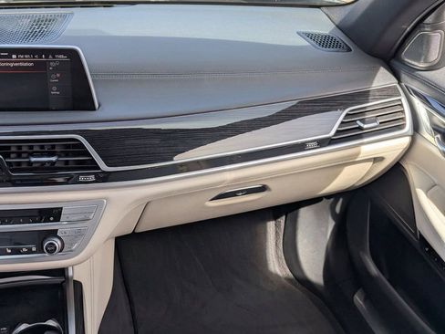 Used 2021 BMW 740i w/ M Sport Package RWD image 18