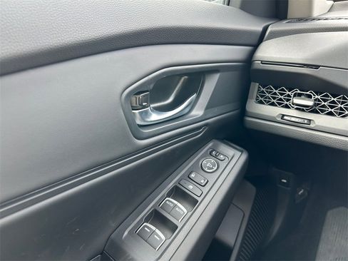 New 2025 Honda Accord SE image 27