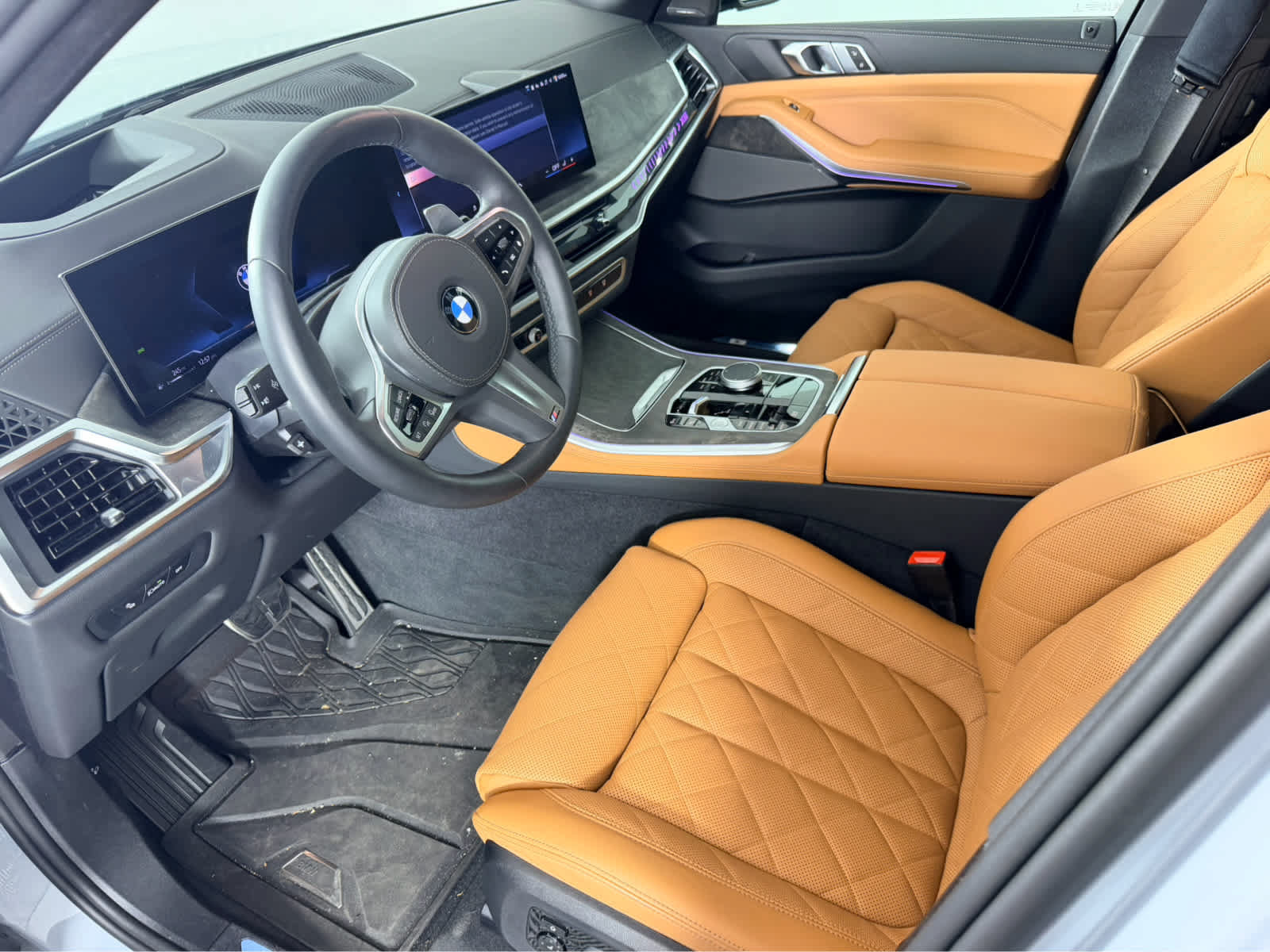 Used 2026 BMW X5 xDrive40i w/ M Sport Package AWD/4WD image 12