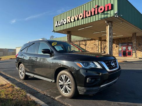 Used 2020 Nissan Pathfinder SL image 1