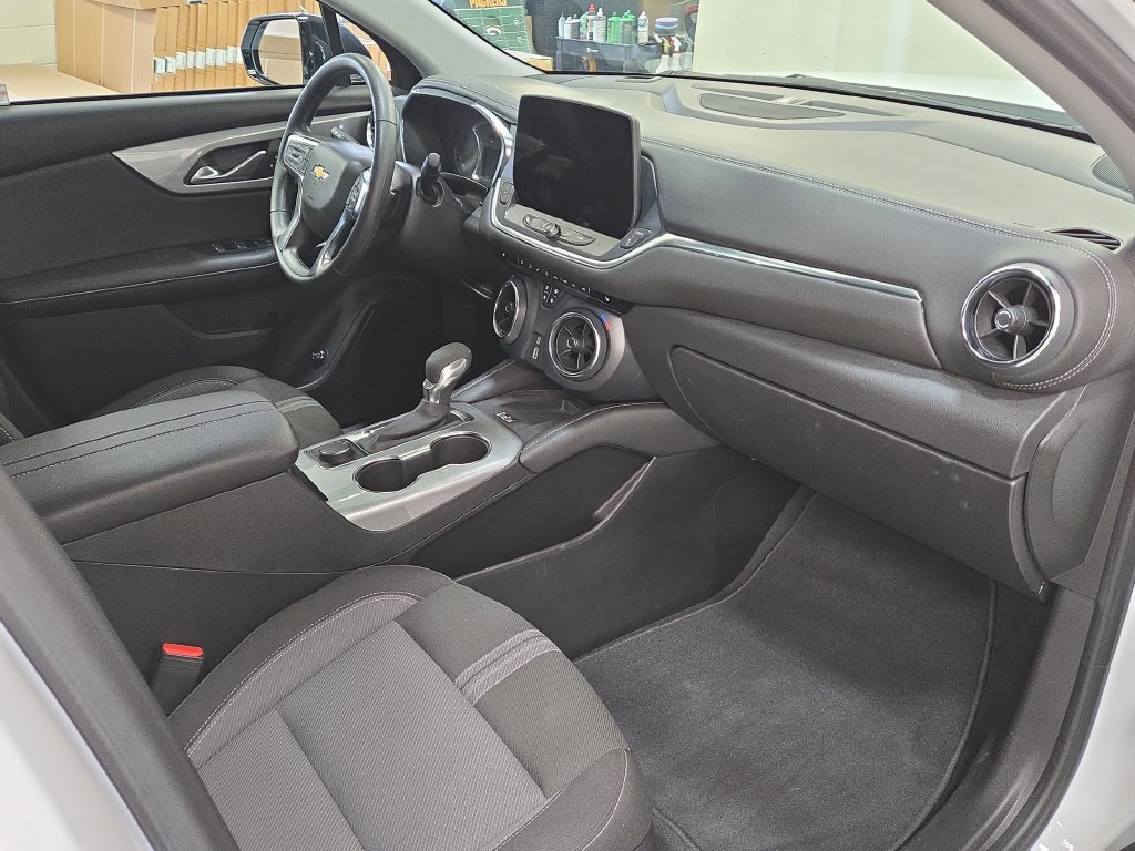 Used 2024 Chevrolet Blazer LT w/ Convenience Package FWD image 26