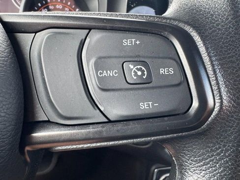 Used 2025 Jeep Wrangler Sport AWD/4WD image 14