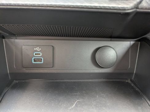 Used 2024 Ford Mustang Coupe RWD image 21