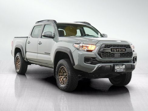 Used 2023 Toyota Tacoma 4x4 Double Cab w/ Trail Edition image 7