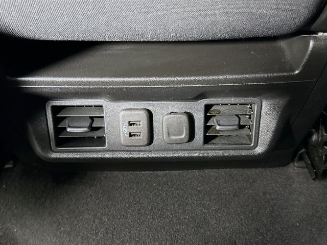 Used 2021 Chevrolet Silverado 1500 LT AWD/4WD image 27