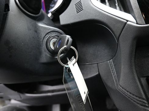 Used 2022 Subaru Crosstrek 2.0i image 21