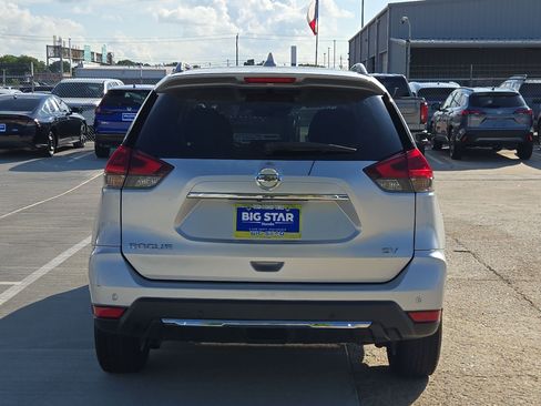 Used 2020 Nissan Rogue SV FWD image 5