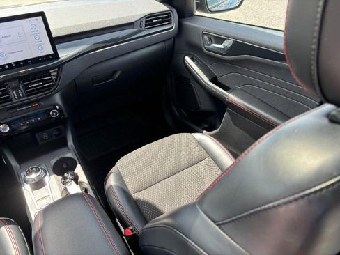 Used 2024 Ford Escape ST-Line w/ Tech Pack #1 image 16