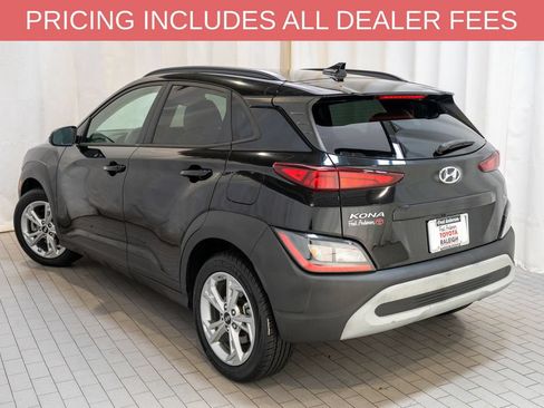 Used 2022 Hyundai Kona SEL AWD/4WD image 3