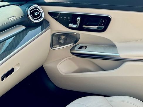 Certified 2026 Mercedes-Benz CLE 300 4MATIC Cabriolet image 31